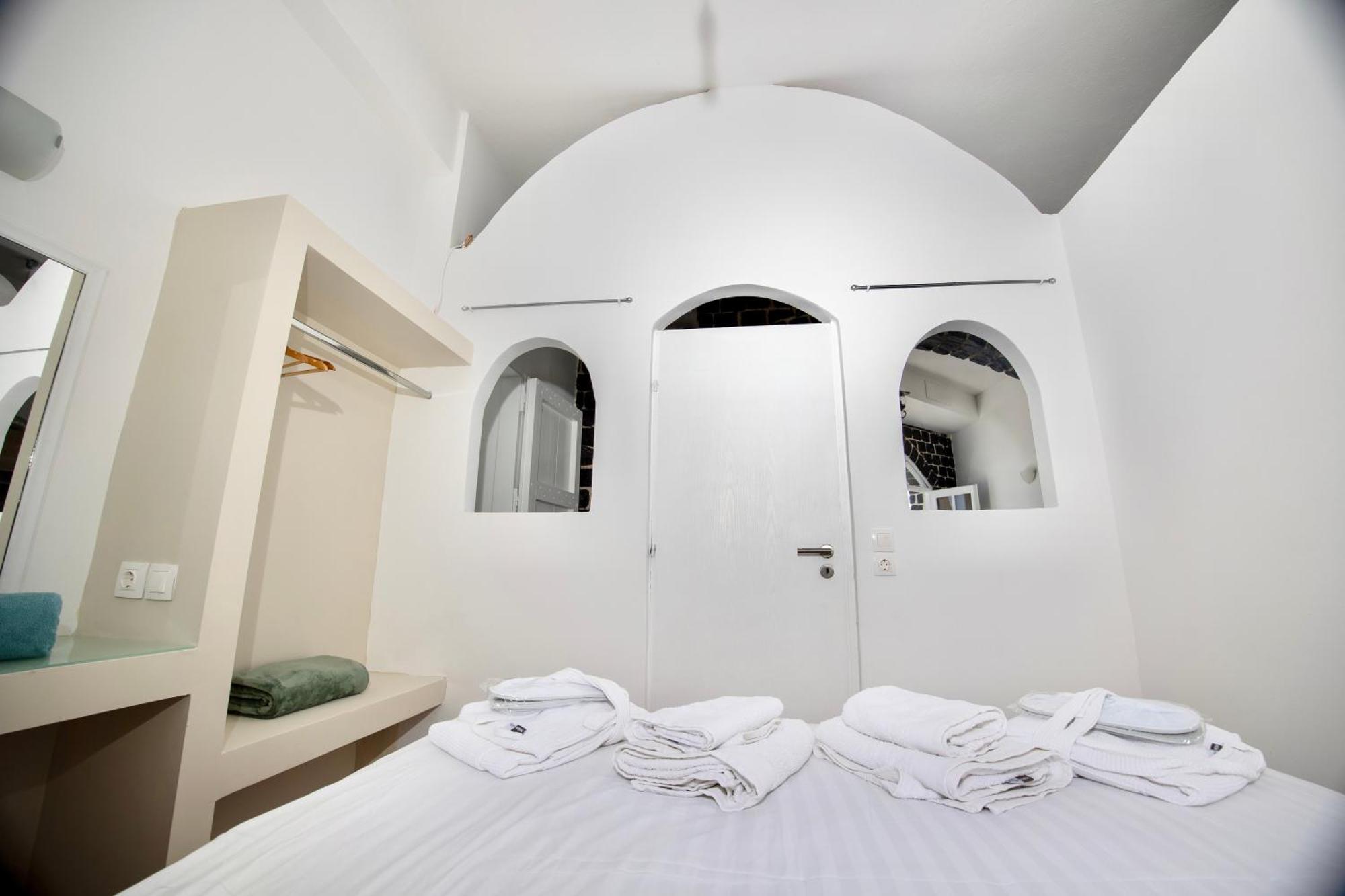 Dawn Suites Santorini Vourvoúlos Oda fotoğraf